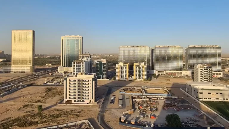 Dubai Land Residence Complex (DLRC)